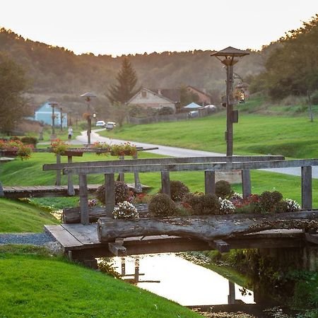 Pensjonat Country House "Stricev Grunt" Stara Kapela Zewnętrze zdjęcie