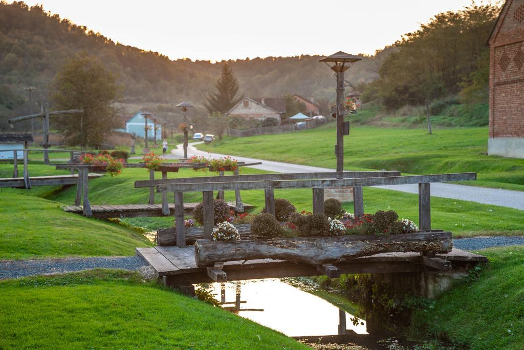 Pensjonat Country House "Stricev Grunt" Stara Kapela Zewnętrze zdjęcie